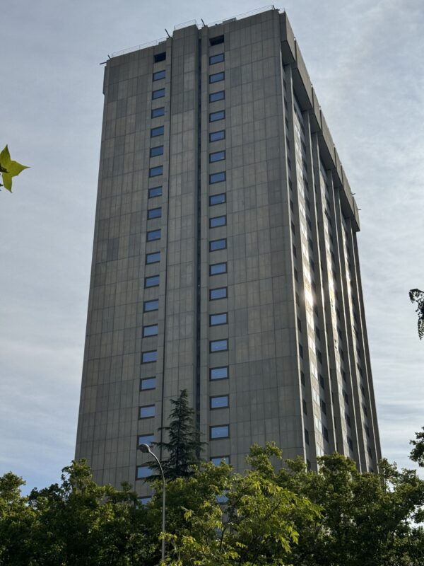 TORRE MINECO 
Localidad: Madrid 
Superficie: 27.200 m2 
Descripción: Proyecto remodelación instalaciones actividad